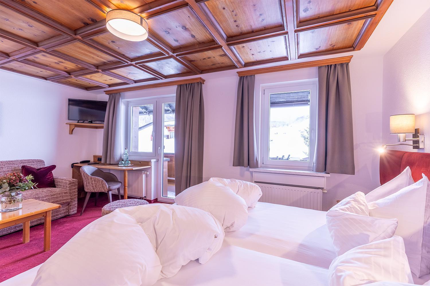 Hotel Sonnenheim Sankt Anton am Arlberg Bagian luar foto