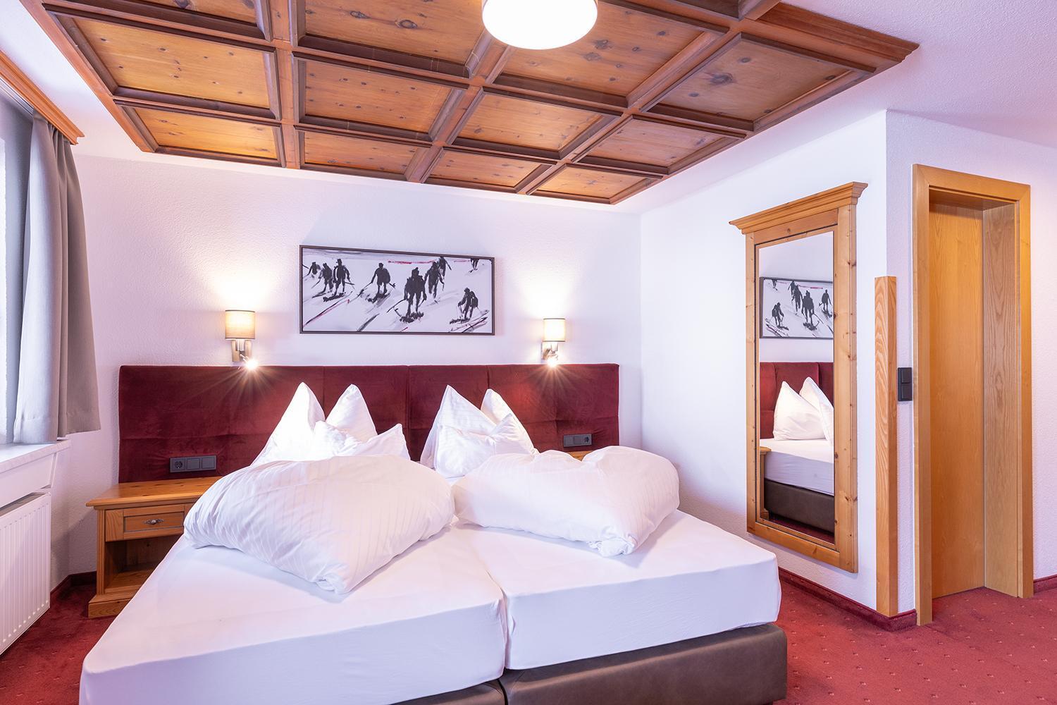 Hotel Sonnenheim Sankt Anton am Arlberg Bagian luar foto