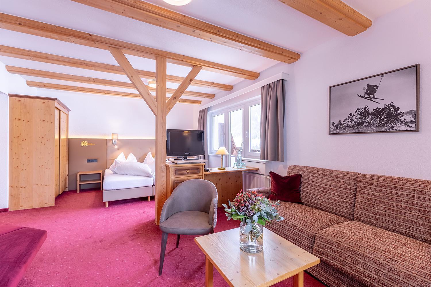 Hotel Sonnenheim Sankt Anton am Arlberg Bagian luar foto