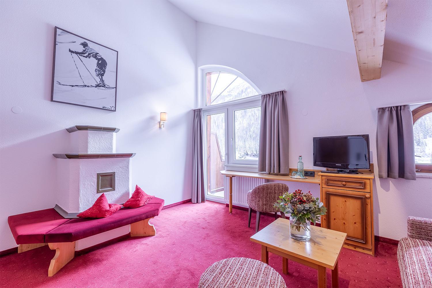 Hotel Sonnenheim Sankt Anton am Arlberg Bagian luar foto