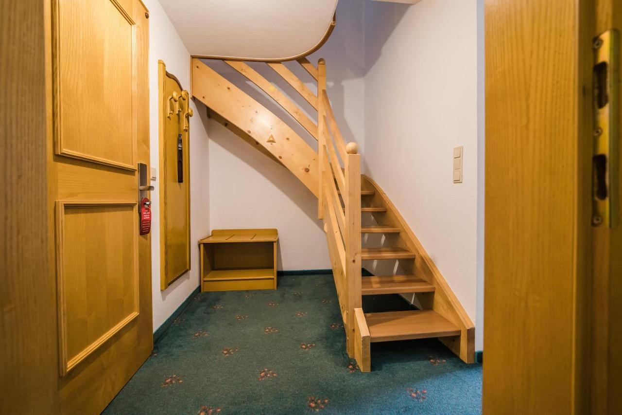Hotel Sonnenheim Sankt Anton am Arlberg Bagian luar foto